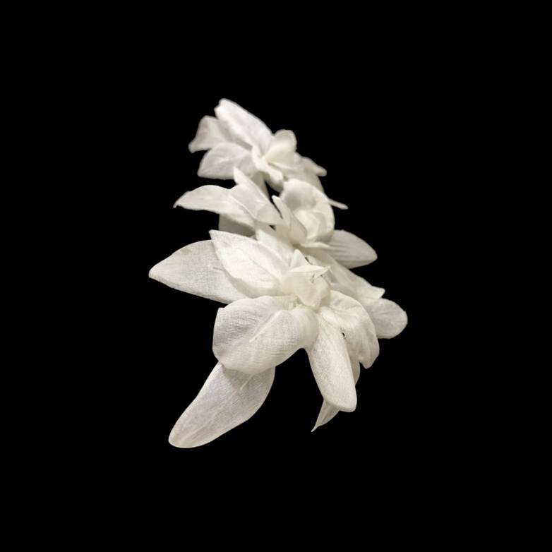 3 FLORES DE TECIDO KATE – OFF WHITE