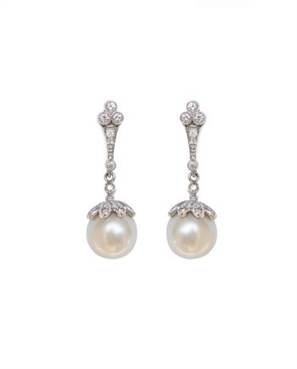 Brinco em ouro branco 18k com diamantes e pérolas