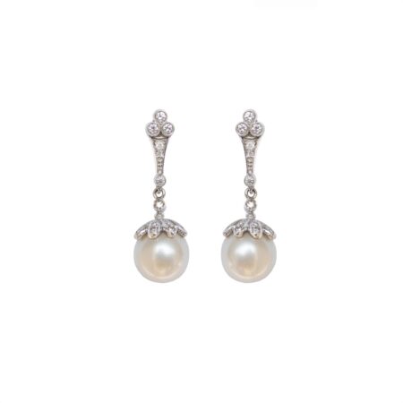 Brinco em ouro branco 18k com diamantes e pérolas
