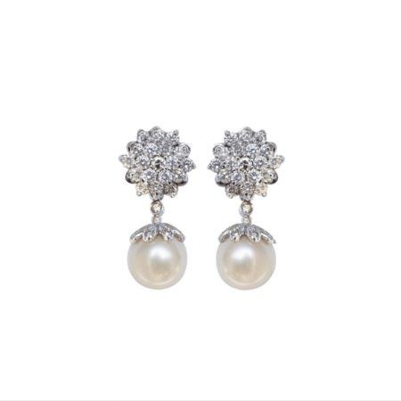Brinco em ouro branco 18k com diamantes e pérolas