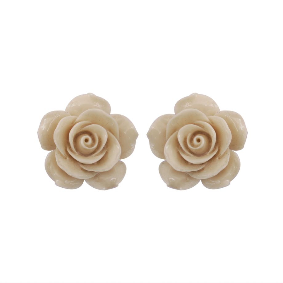 Brinco em prata de Lei 925 com coral branco sintético