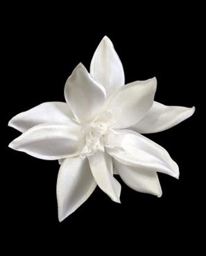 FLOR DE TECIDO OLIVIA M– BRANCA