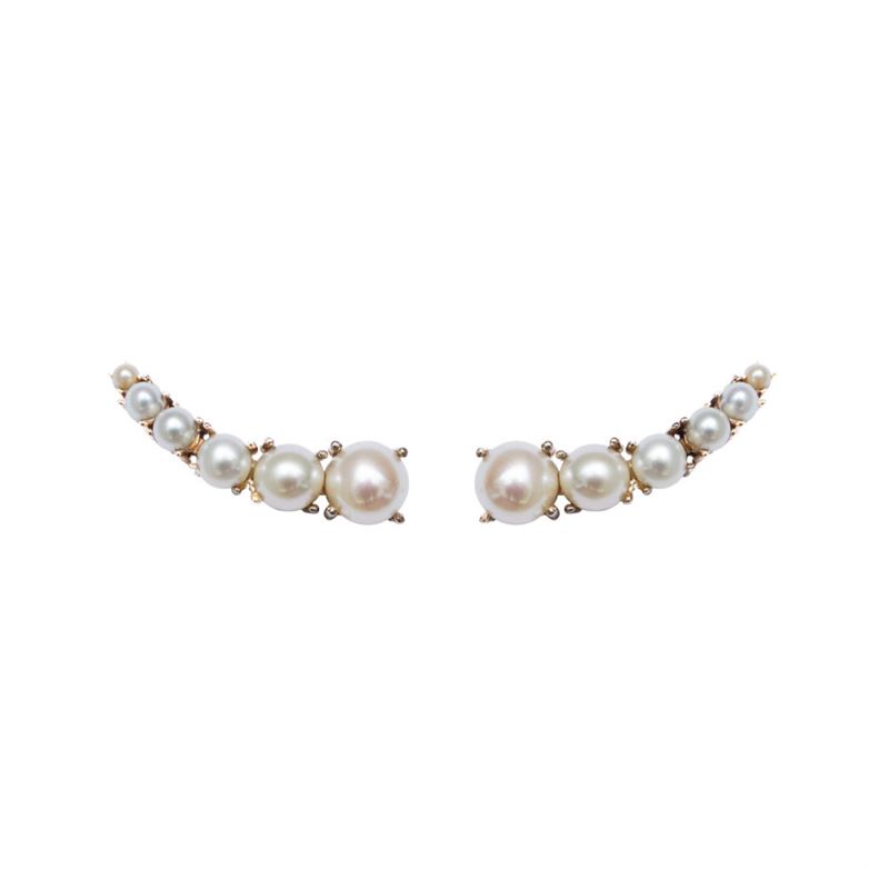 Earcuff em ouro branco 18k com pérolas