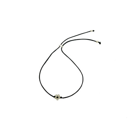 PULSEIRA NO FIO DE SEDA COM FLOR DE TOPÁZIOS DE CRISTAL, BANHO DE RÓDIO BRANCO E PONTEIRAS EM PRATA DE LEI
