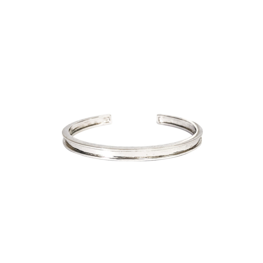 BRACELETE RÍGIDO EM PRATA DE LEI 925 COM BANHO DE RÓDIO BRANCO