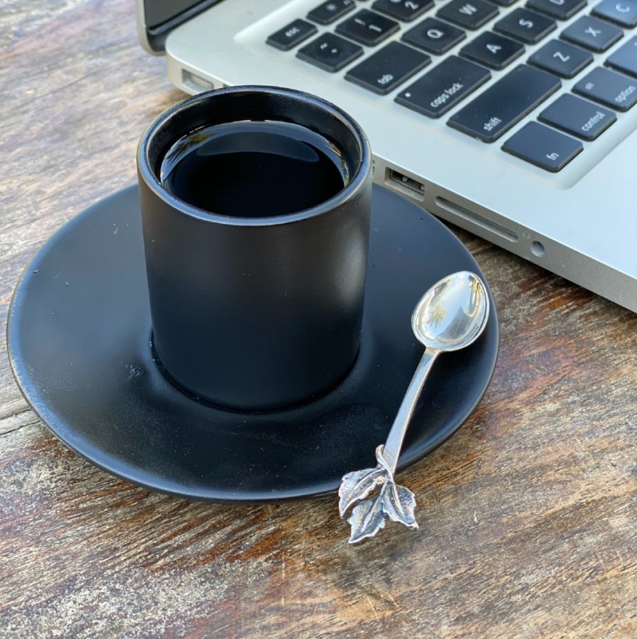 COLHER DE CAFÉ FOLHAS VALENTINA – 4UN