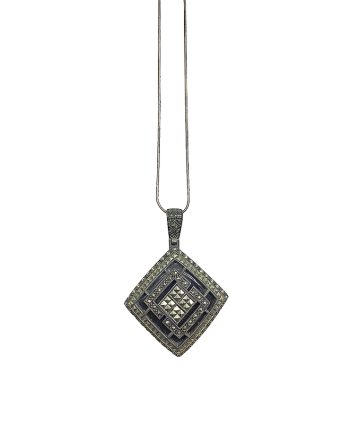 COLAR EM PRATA DE LEI 925 COM MARCASSITAS