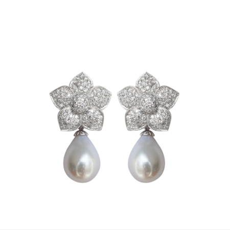 Brinco em ouro branco 18k com diamantes e pérolas