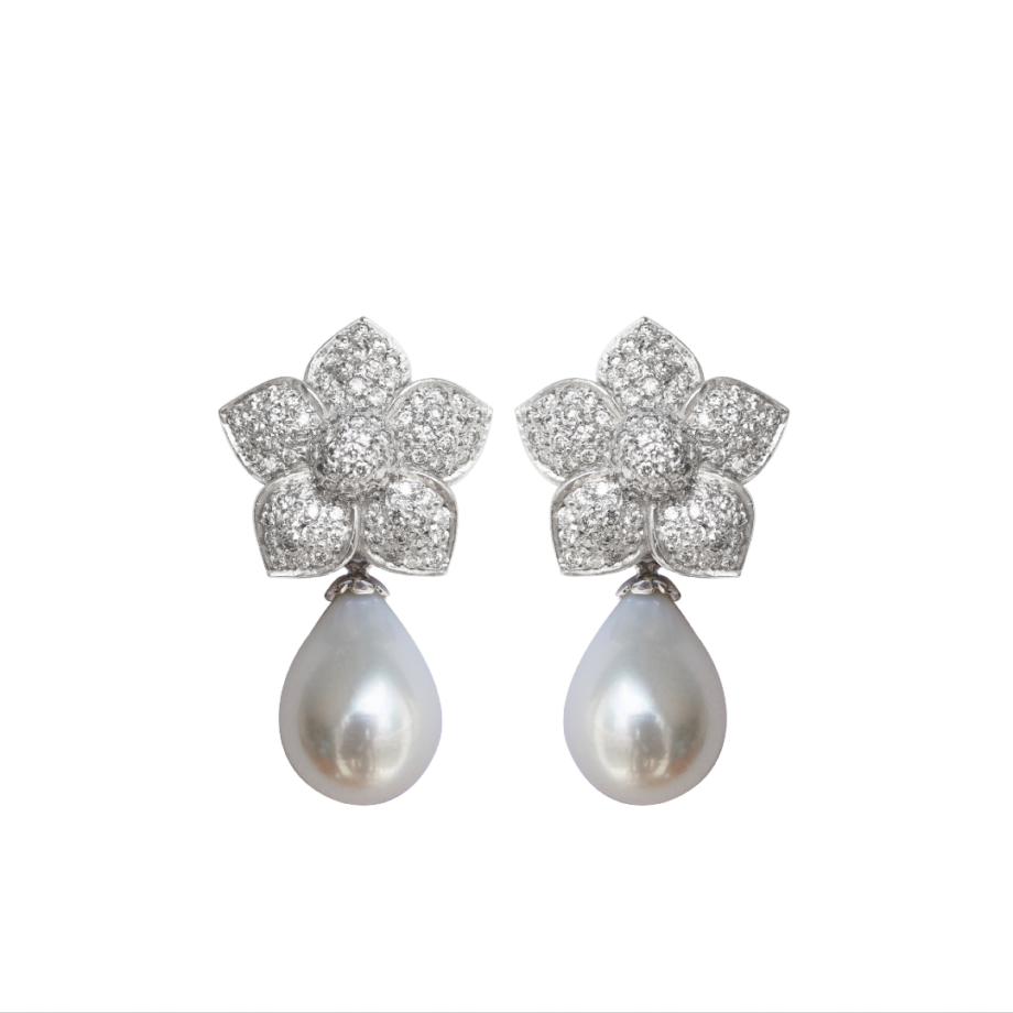Brinco em ouro branco 18k com diamantes e pérolas