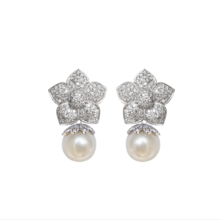 BRINCO EM OURO BRANCO 18K COM DIAMANTES E PÉROLAS