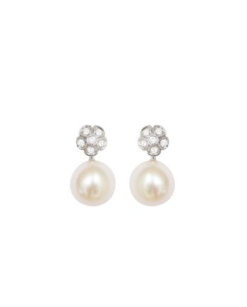 Brinco em ouro branco 18k com diamantes e pérolas