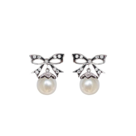 Brinco em ouro branco 18k com diamantes e pérolas