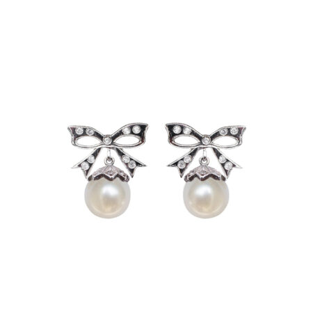Brinco em ouro branco 18k com diamantes e pérolas